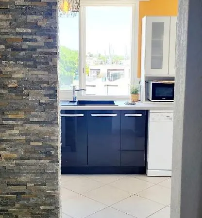 Appartement Terrasses 1 Sur Le Port De Plaisance *
