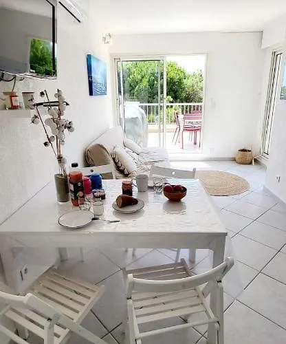 Appartement Terrasses 1 Sur Le Port De Plaisance *